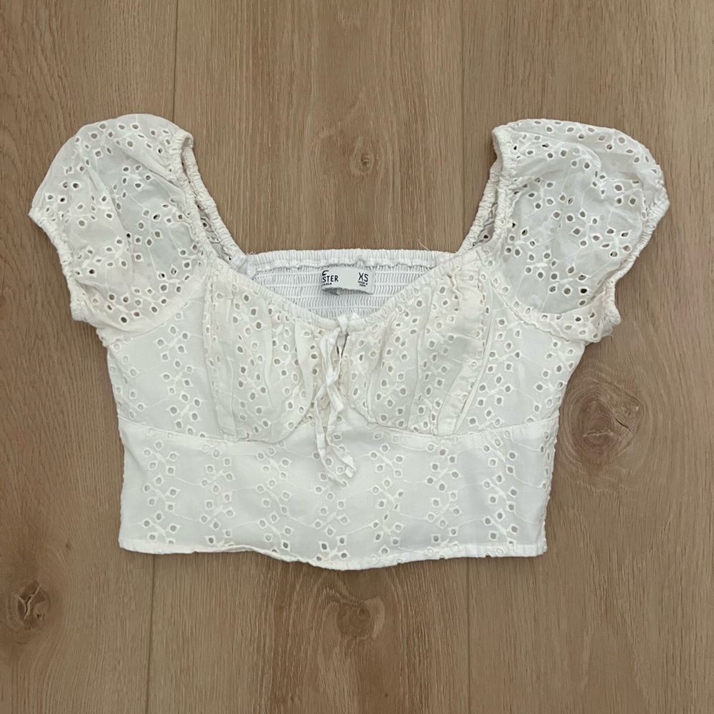 Hollister top